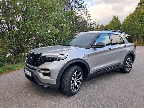 Ford Explorer 4 of 30