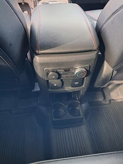 Ford Explorer 25 of 30