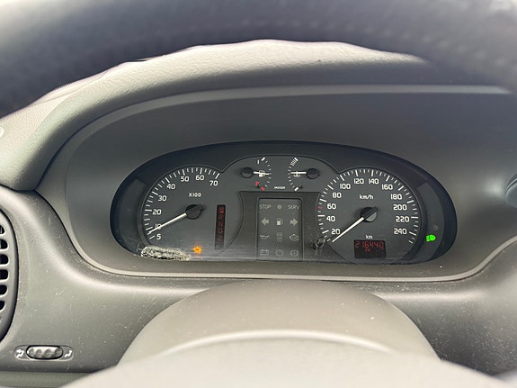 Renault Megane 28 of 30