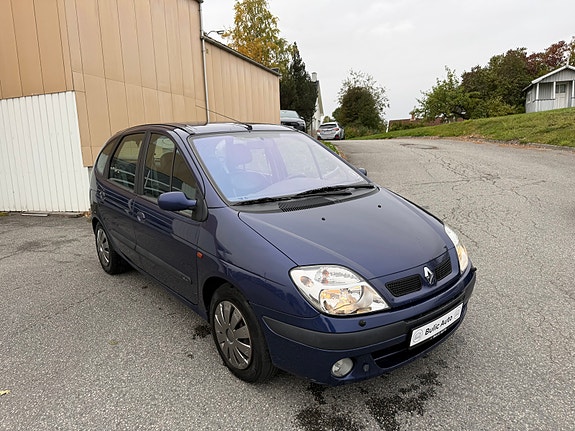 Renault Megane 10 of 30