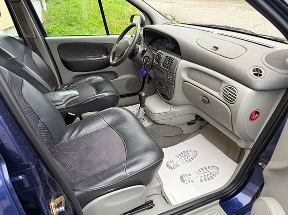 Renault Megane 24 of 30