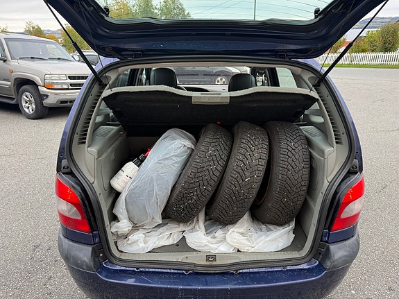 Renault Megane 13 of 30