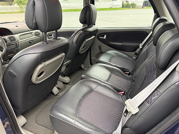 Renault Megane 18 of 30