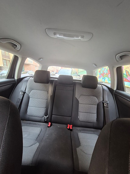 Volkswagen Passat 5 of 8
