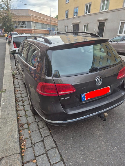 Volkswagen Passat 3 of 8