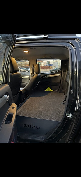 Isuzu D-max 7 of 8