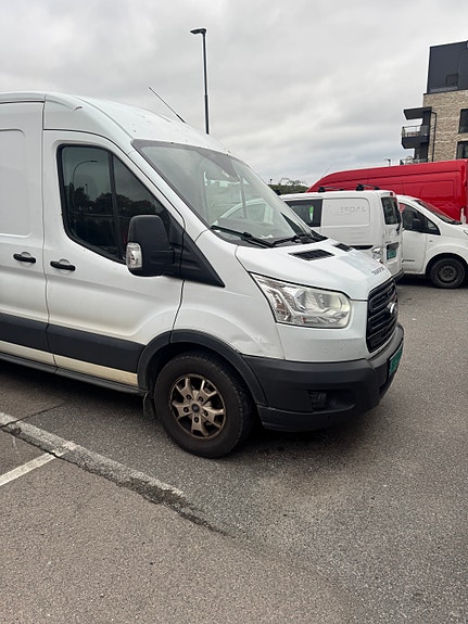 Ford Transit 350 L3 Van 3 of 5