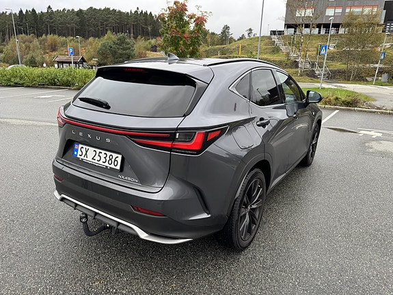 Lexus NX450h+ 4 of 10