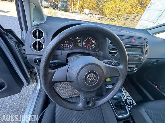 Volkswagen Golf Plus 11 of 30