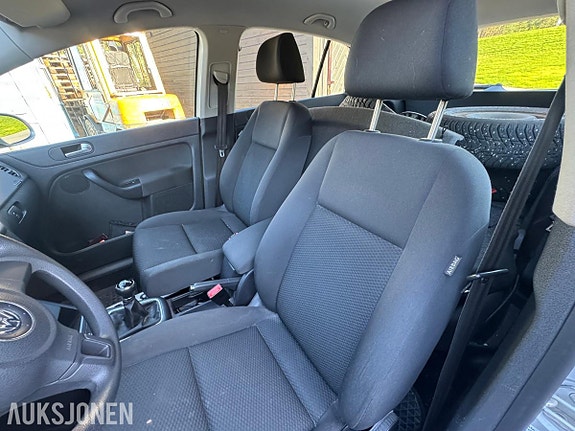 Volkswagen Golf Plus 10 of 30