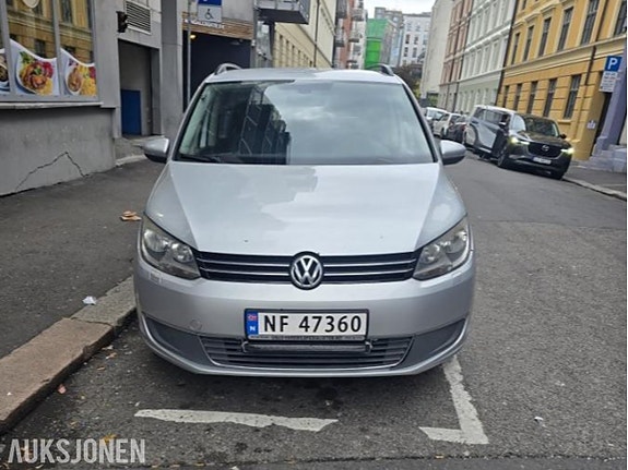 Volkswagen Touran 2 of 22