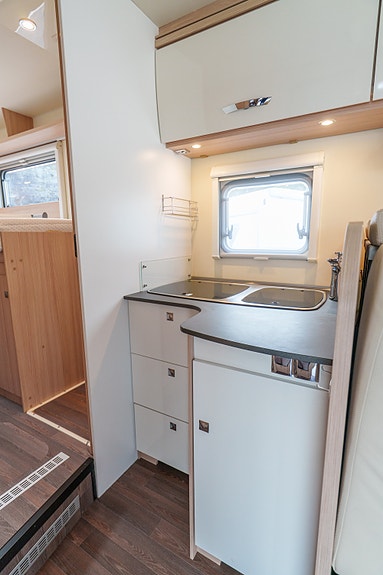 Bürstner Lyseo 728 m/Alde 150 hk. aut. 12 of 25