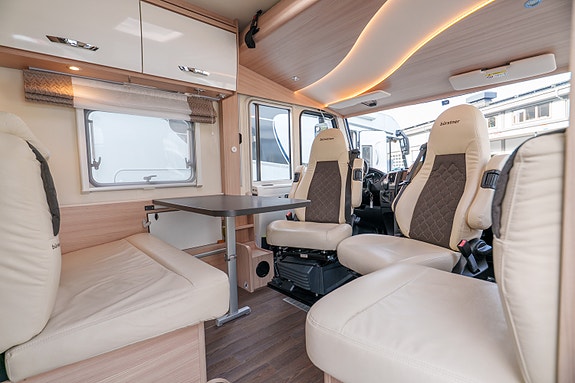 Bürstner Lyseo 728 m/Alde 150 hk. aut. 17 of 25