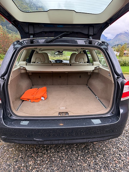 Volvo V70 5 of 9