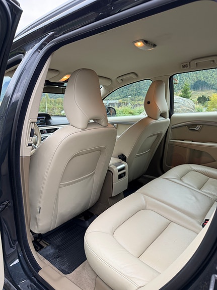 Volvo V70 9 of 9
