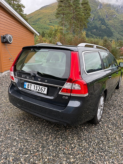 Volvo V70 4 of 9