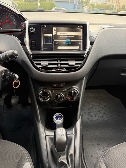 Peugeot 208 11 of 11