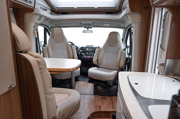 Hymer EXT 578 2 of 30