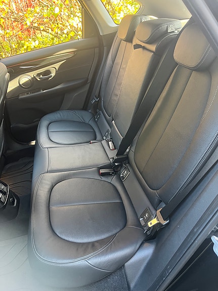 BMW 225xe 4 of 11