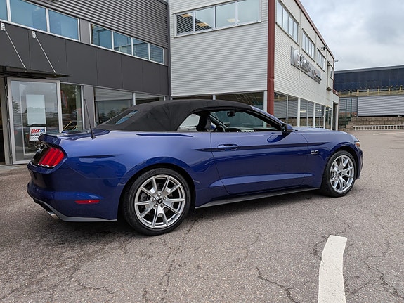 Ford Mustang 4 of 30
