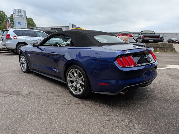 Ford Mustang 6 of 30