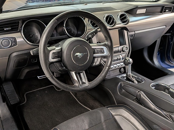 Ford Mustang 20 of 30