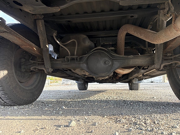 Isuzu D-max 15 of 16
