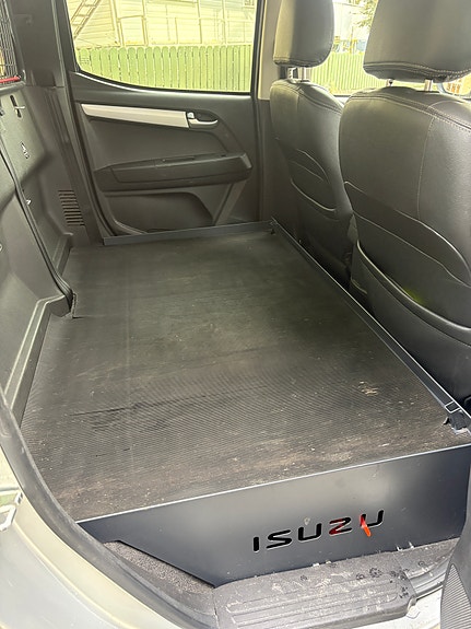 Isuzu D-max 12 of 16