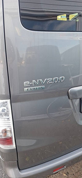 Nissan e-NV200 8 of 8
