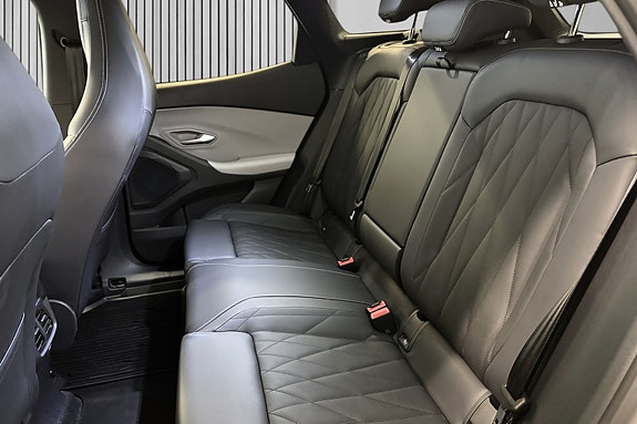 Ford Explorer 18 of 30