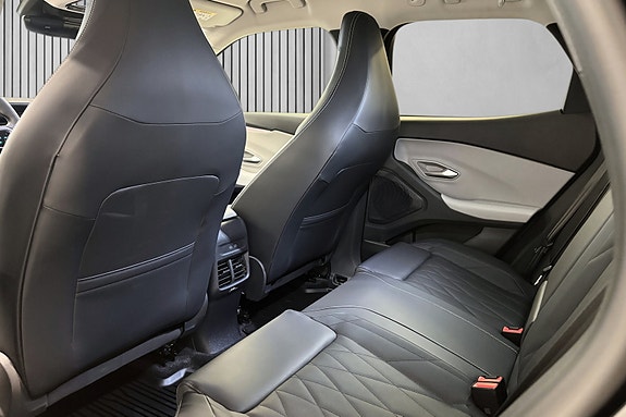 Ford Explorer 17 of 30