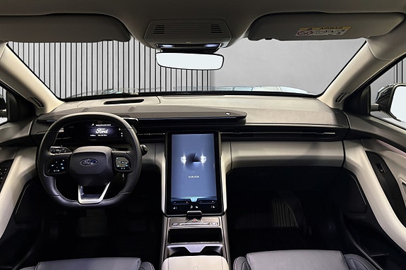 Ford Explorer 21 of 30