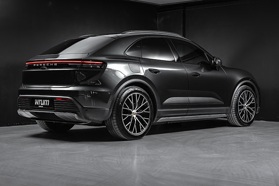 Porsche Macan 14 of 30