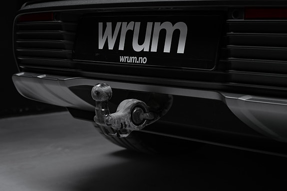 Porsche Macan 29 of 30