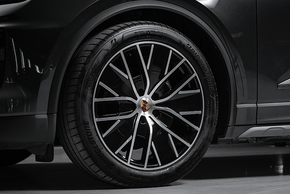 Porsche Macan 3 of 30