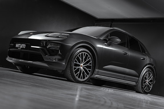 Porsche Macan 2 of 30