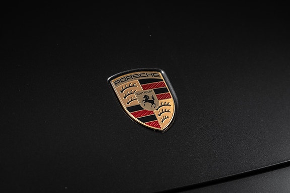 Porsche Macan 12 of 30