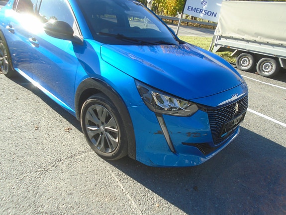 Peugeot e-208 13 of 22