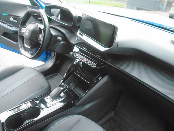 Peugeot e-208 15 of 22