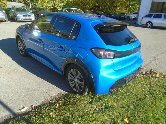 Peugeot e-208 6 of 22