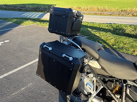 BMW R 1250 GS Adventure Triple Black 6 of 9