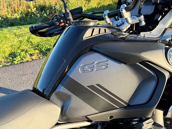 BMW R 1250 GS Adventure Triple Black 3 of 9