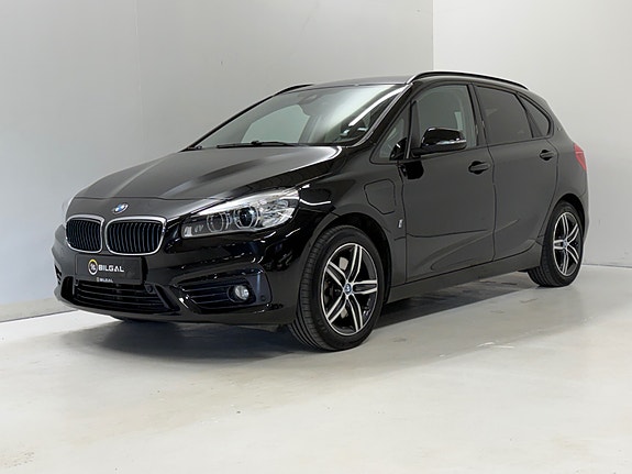 BMW 225xe 5 of 30