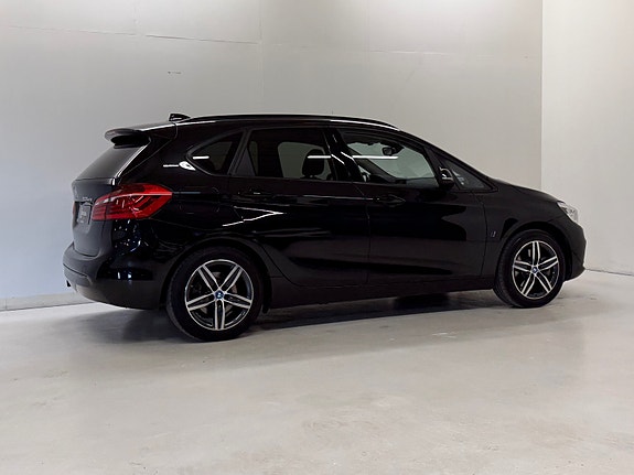 BMW 225xe 14 of 30