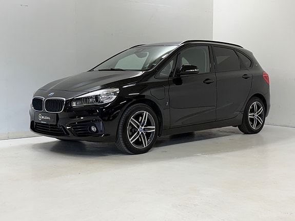BMW 225xe 6 of 30