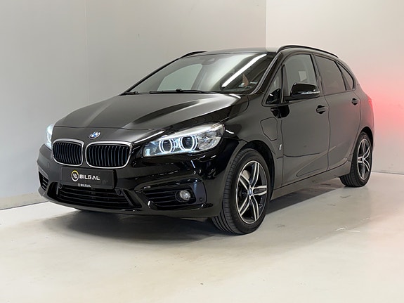 BMW 225xe 4 of 30