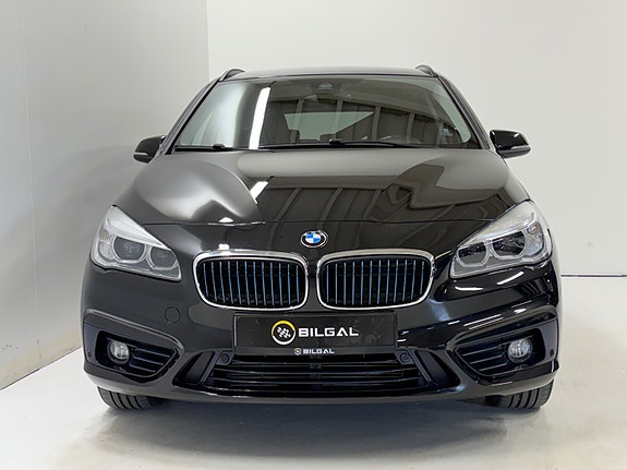 BMW 225xe 2 of 30