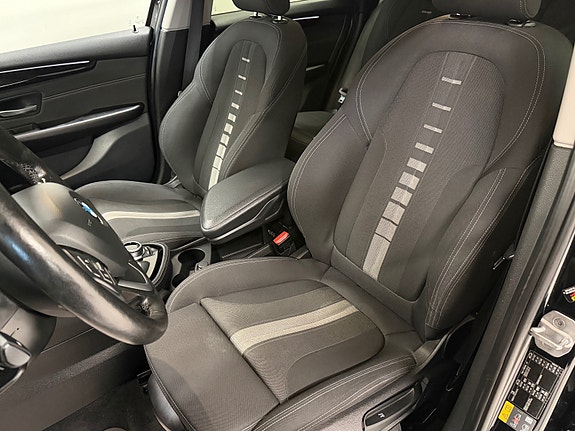 BMW 225xe 18 of 30