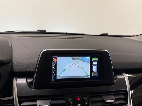 BMW 225xe 27 of 30