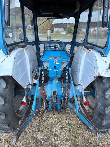 Ford 4000 4 of 7